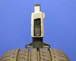 タイヤ溝計測器